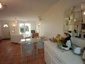 villa 2 chambres en rez-de-jardin - 蒙特吉