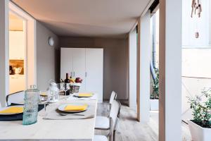 Three-Bedroom Apartment room in Lanfranchi deluxe apartament