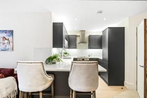 Osbourne House - BLUE 2 Bedroom,2 and half bath