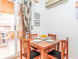 Apartment Acapulco I -1º linea by Interhome