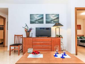 Apartment Acapulco I -1º linea by Interhome