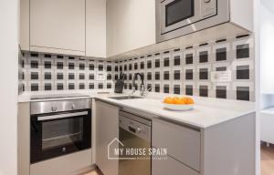 MyHouseSpain - Primera línea de playa con parking