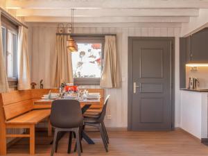 Chalet Le Boletus by Interhome