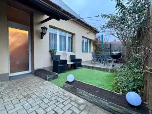 Decebal Yard & Heart - Jucu de Mijloc