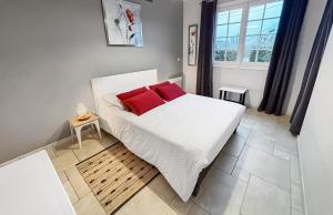 Maisons de vacances Maison Calme avec Cheminee, Ideal Familles : photos des chambres