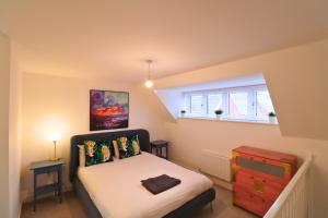 High Wycombe Stunning Stylish Four Bedroom House