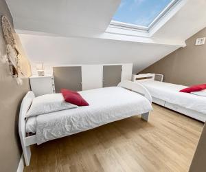 Maisons de vacances Maison Calme avec Cheminee, Ideal Familles : photos des chambres