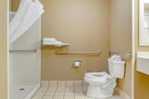 King Suite - Non-Smoking room in Quality Inn & Suites Monroe