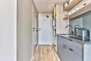 Stylish Loft with Breathtaking Mountain Views