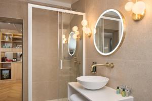 Hotels Le Robinet d'Or Paris Canal Saint Martin : photos des chambres