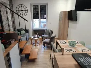 Aux nids douillets Mayetois "les hirondelles" - Arfeuilles