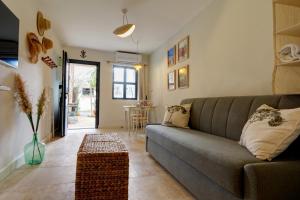 Appartements 095 - Le Petit Camarguais - Studio - Calme - WIFI : photos des chambres