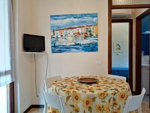 Rivazzurra Apartment - con piscina e WiFi