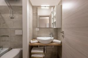 Frisi 3 City Center Suite - B Home