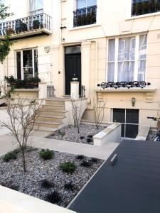 Newly refurbished in Notting Hill