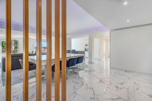 Apart OCEAN DRIVE - Oura - Jacuzzi - BY BEDZY