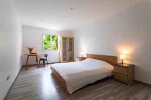 Villas VILLA NIDAZUR VI4413 By Riviera Holiday Homes : photos des chambres