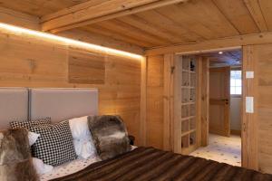 Minimalist Chic Chalet In The Heart Of Rougemont