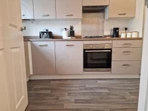 Woldcarr - Modern house with parking