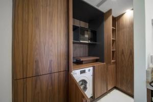 REF 1512 - Cannes Croisette