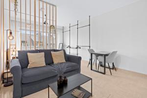 Studio in city center 15min from airport