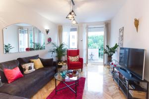 City Side Up Exclusive