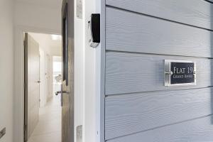 Teign View, Grand Banks