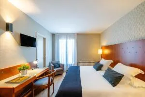 Hotel J. Balmes Vic - Santa Cecilia de Voltregá