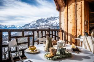 Chalets Slow Chalet de l-Ourse - Charming old chalet stunning view sauna pets ok : photos des chambres