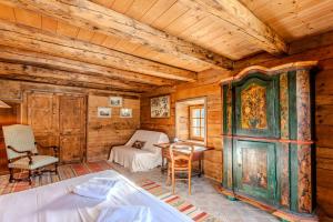 Chalets Slow Chalet de l-Ourse - Charming old chalet stunning view sauna pets ok : photos des chambres