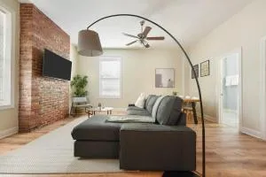 FREE Parking, Netflix in East Liberty By Parks and Uni - Brackenridge FREE Parking, Netflix in East Liberty By Parks and Uni - Brackenridge