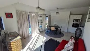 Bidwills Gem - Featherston