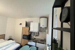 Appartements Charming studio in the city center : Studio