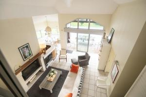 Villa 145 m near ocean with pool and garden