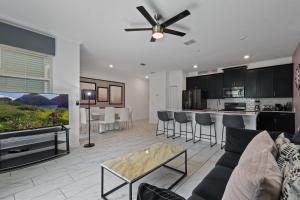 Cozy Family Retreat with Pool Near Disney World
