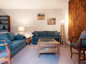 Maisons de vacances Gite charmant avec jardin clos et parking a Saint-Sauveur-Marville - FR-1-581-146 : photos des chambres