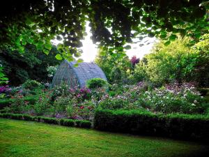 Maisons de vacances Gite charmant avec jardin clos et parking a Saint-Sauveur-Marville - FR-1-581-146 : Maison de Vacances