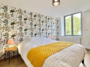 Maisons de vacances Gite Charme 4 Chambres avec Salle d-eau, Confort Moderne - FR-1-584-368 : photos des chambres