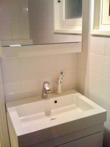 Aaf is alleen te boeken van zaterdag tot zaterdag De tuin is afsluitbaar voor uw hond