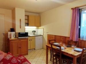 Appartements Studio cabine pieds pistes, proche ecole de ski, Adrets-Prapoutel - FR-1-771-83 : photos des chambres