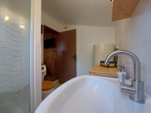 Chalet cosy et romantique avec terrasse en Eure-et-Loir - FR-1-581-148