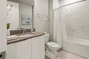 5Bd 4 and a half Ba 2 Story apt 49-215