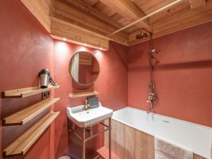 Chalet avec SPA à lAlpe dHuez, animaux admis, parking inclus - FR-1-645-43
