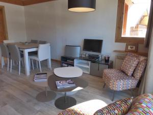 Charmant 3 pièces rénové avec balcon et Wifi près de Méribel - FR-1-411-976