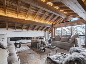 Chalets Chalet spacieux avec bain nordique, hammam et vue proche des pistes - FR-1-570-66 : photos des chambres