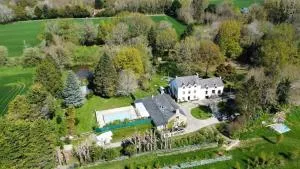 Spacieuse villa avec piscine privée à Béganne - Caden
