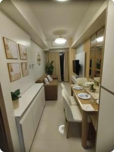 Elegant Suite Near Mall of Asia & Naia Airport