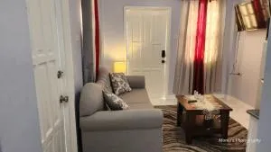 Nells Comfort Suite #2 Located in Providence EBD - Islington