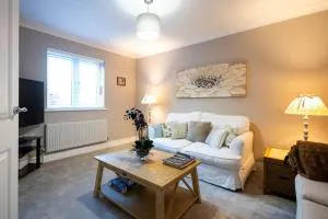 Holly Close - Holbrook