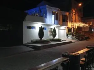 Boutique CasaBlanca - Victoria